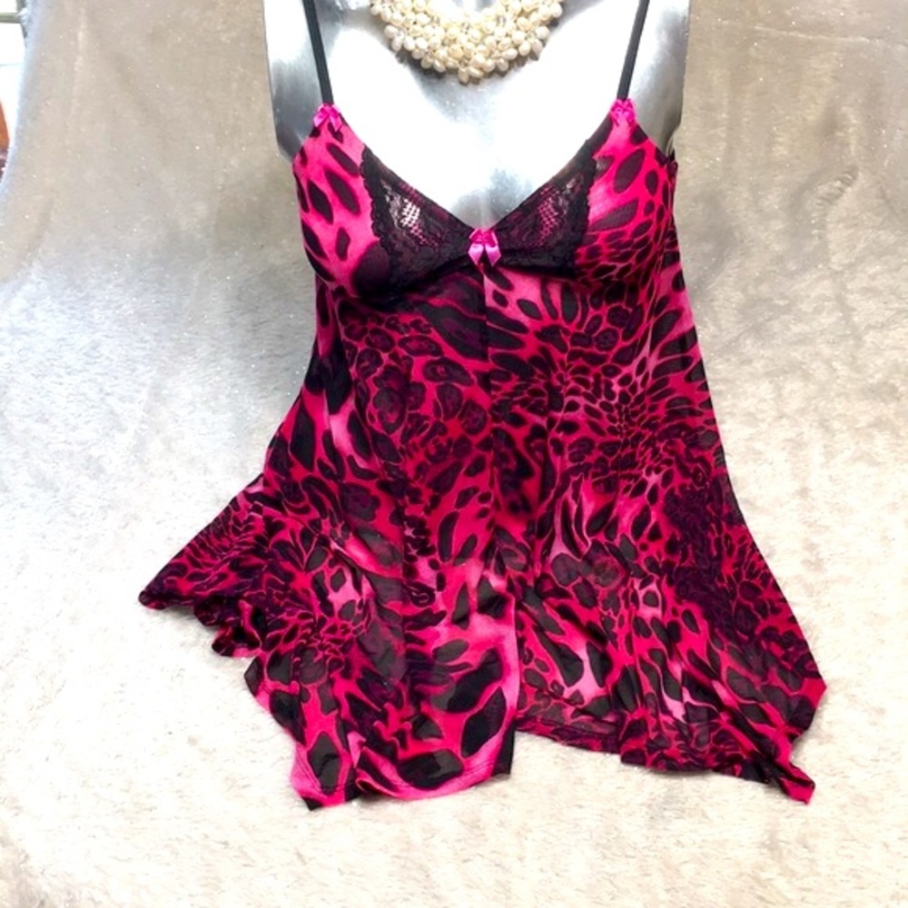Pink cheetah Betsey Johnson lingerie S